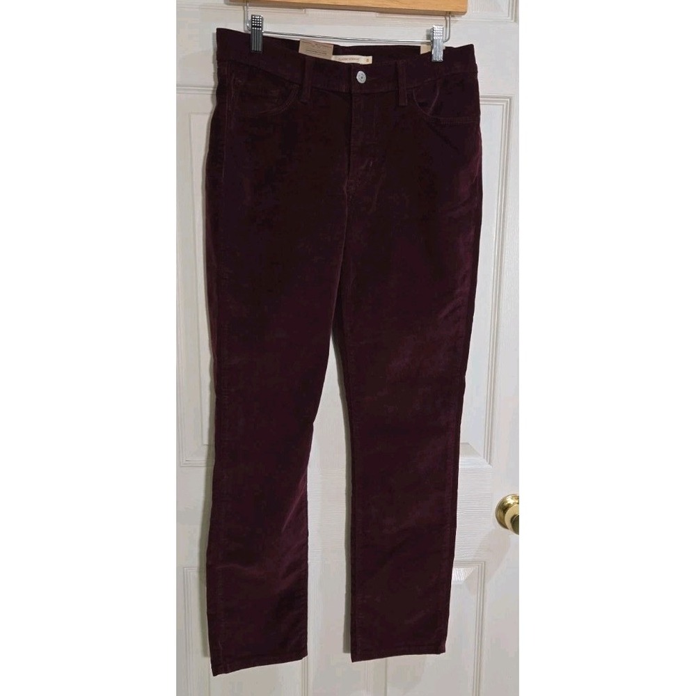 Levi's Corduroy Pants Size 8 Classic Straight Maroon Mid Rise Easy Through Hip